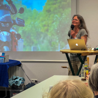 Motorradabenteurerin Doris Wiedemann besucht Laupheimer Fotokreis